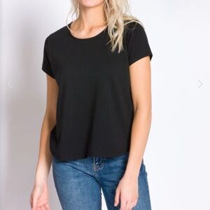 Ably Appearal Clara black T tee